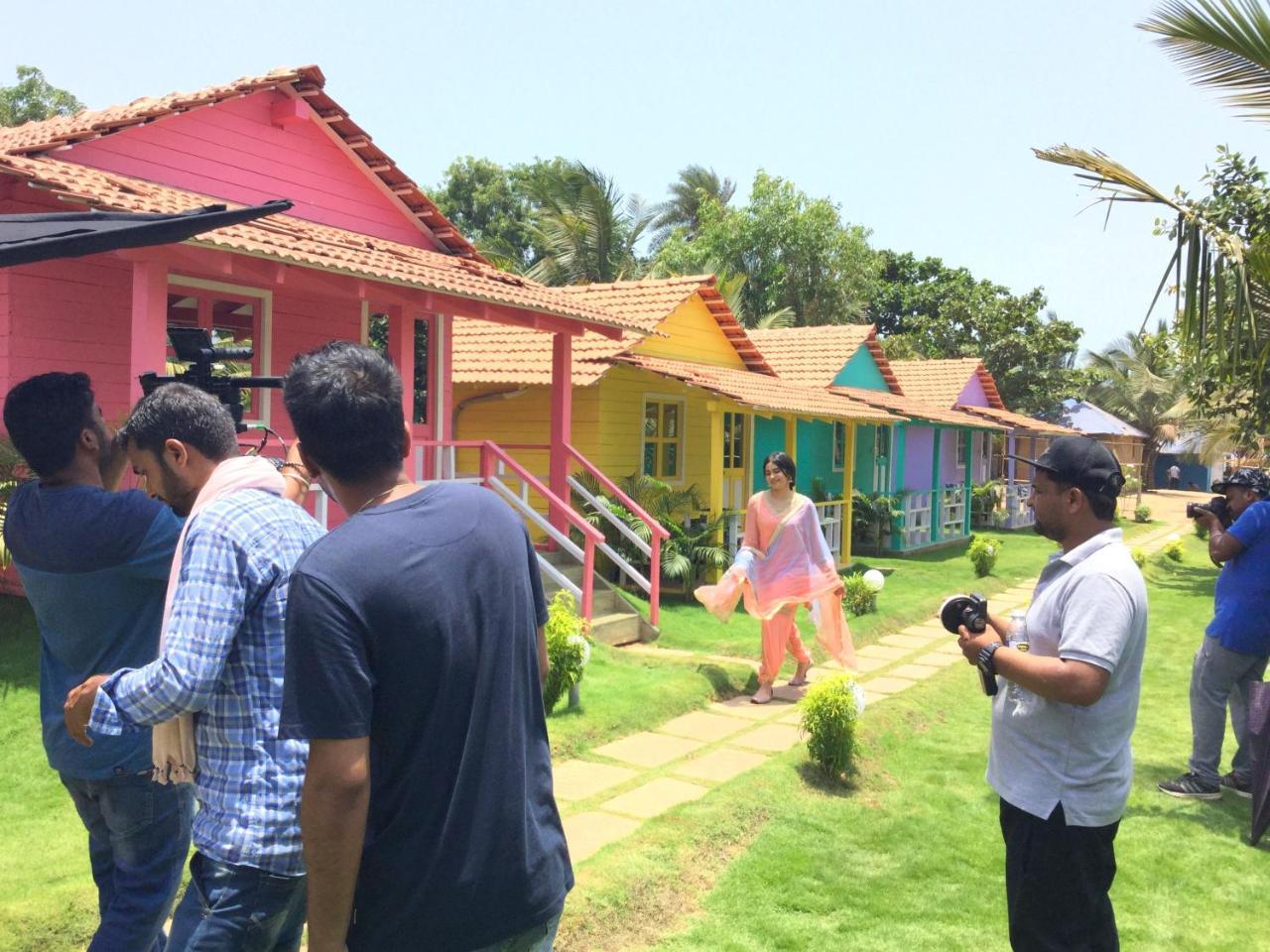 Morjim Queen Beach Resort Bagian luar foto