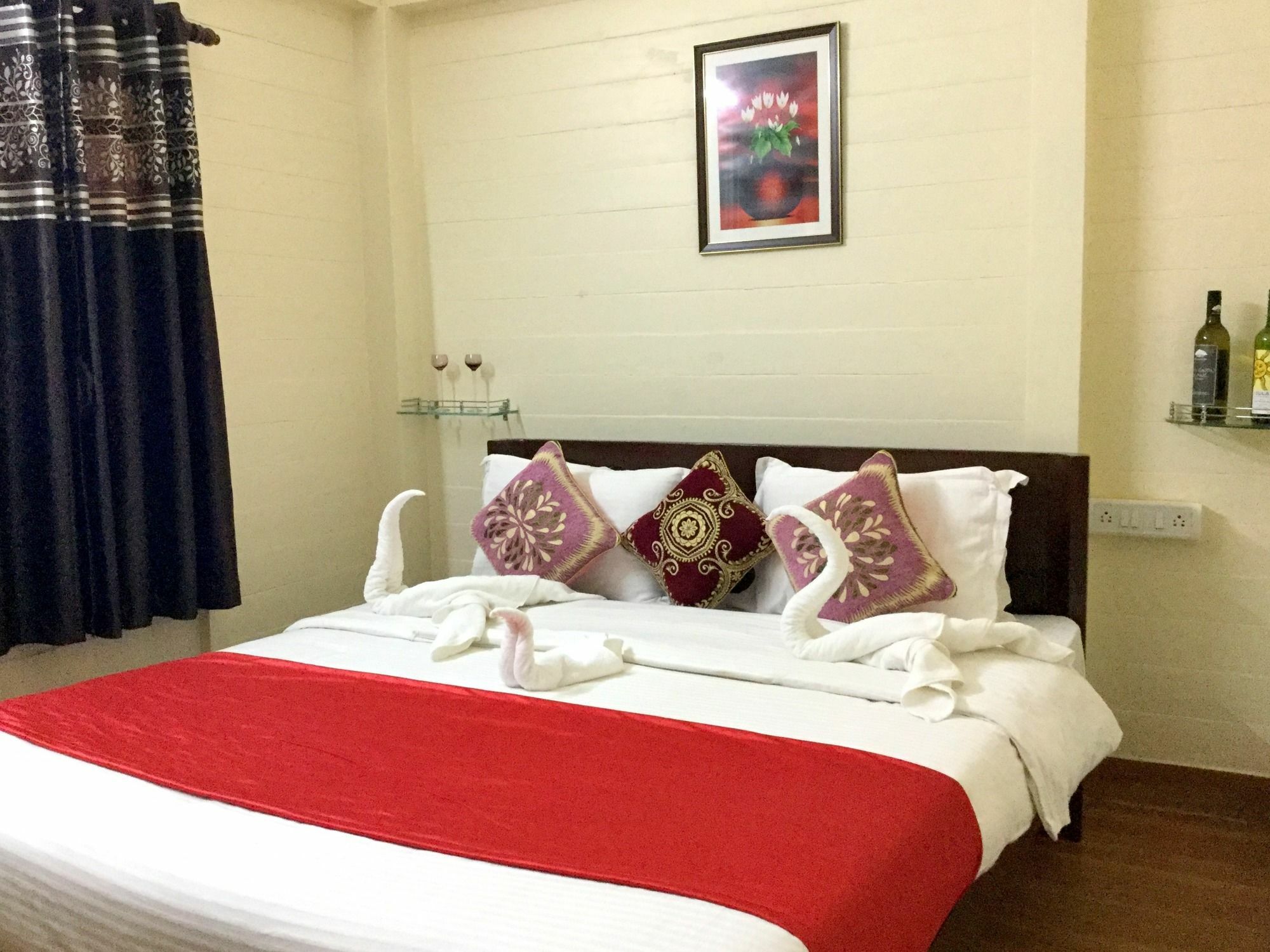 Morjim Queen Beach Resort Bagian luar foto